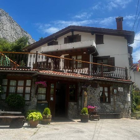 Hotel Rural El Sestil Dobres Exterior foto
